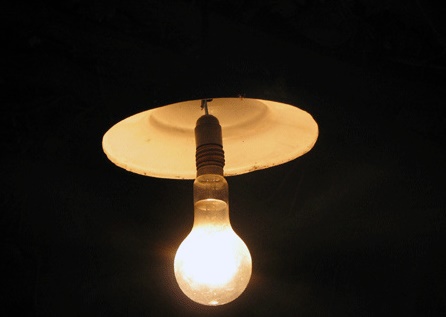 رونق بازار خرید لامپ پرمصرف به خاطر فشار بی پولی!