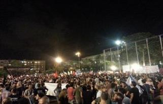 هزاران صهیونیست در اعتراض به حملات به غزه، در تل‌آویو تظاهرات کردند