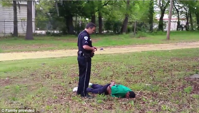 بعد از ناآرامی های فرگوسن، قتل مرد سیاهپوست دیگری به دست یک پلیس سفید پوست
