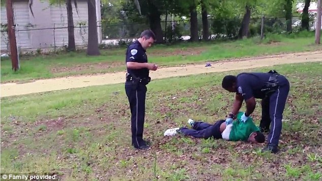 بعد از ناآرامی های فرگوسن، قتل مرد سیاهپوست دیگری به دست یک پلیس سفید پوست