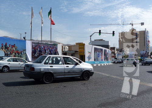 نصب تصویر منتظری در میدان اصلی کرج/ قبل و بعد از سانسور+ تصویر
