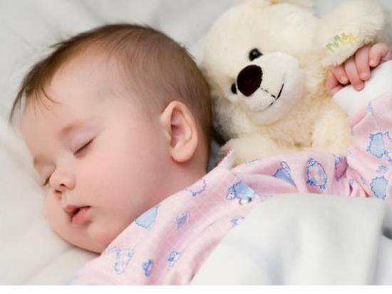 ساعت خواب کودکان را جدی بگیرید/ راهکار هایی برای خواب مناسب فرزندتان