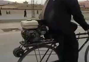 ابتکار یک پاکستانی برای تبدیل دوچرخه به موتورسیکلت/ فیلم
