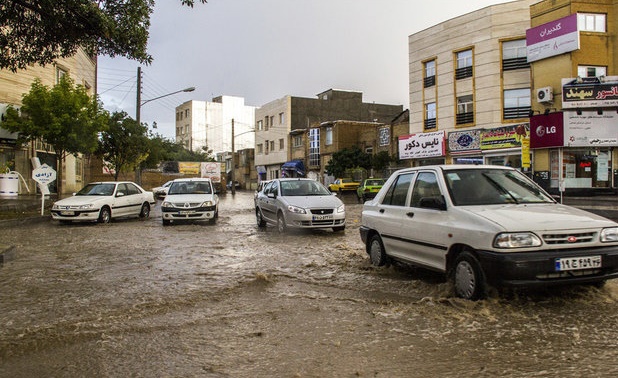 بارندگی در محورهای سه استان/اعلام ۸ مسیر مسدود کشور