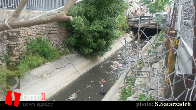 مشکلاتی که شهروندان برای کانال قدیمی میدان کرج رقم می زنند/ قدیمی ترین نشانه های شهر کرج مدفون در زباله