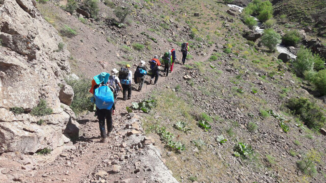 صعود به قله شاه البرز جهت آمادگی برای صعود به قله دماوند