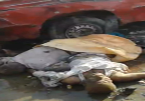 فیلمی تکان دهنده از جنازه‌های مردم پس از انفجار یک کامیون توسط داعشی‌ها(18+)