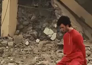اعدام هولناک یک شهروند سوری با ضد هوایی توسط داعش+فیلم