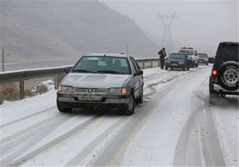 جاده های استان در استقبال از زمستان/ راهداری البرز با کمبوداعتبارمواجه است