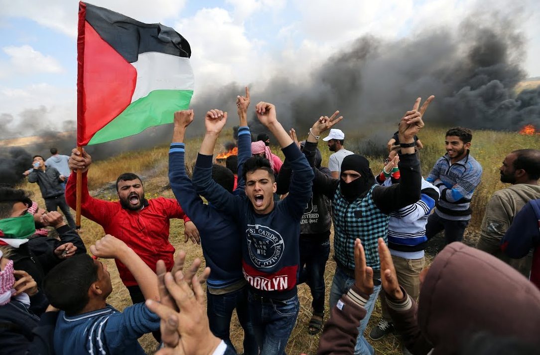 فلسطینی ها در غزه موجودیت خود را به ما یادآوری می کنند