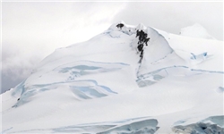 بزرگترین کوه یخ قطب جنوب در حال نابودی است