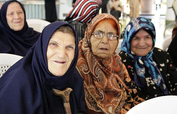 1026 سالمند در 24 مراکز شبانه روزی البرز نگهداری می شوند/ 100 مددجو توسط مراکز خدمات در منزل سالمندان حمایت می شوند