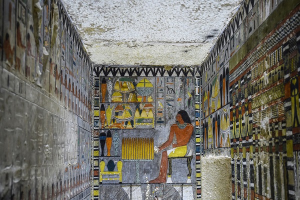 باستان شناسان مصری آرامگاهی 4400 ساله با نقاشی های جذاب را کشف کردند//////تولیدی