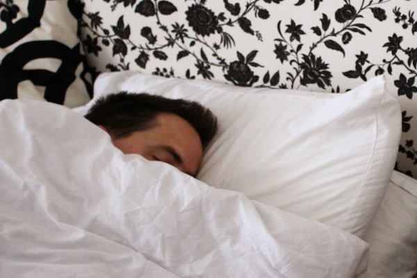 8 کار شگفت انگیز که بدن هنگام خواب انجام می دهد///////تولیدی