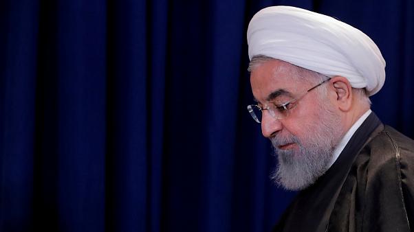نظرات روحانی و دولت بعد از خروج از برجام؛ فقط دیوانه مذاکره می کند