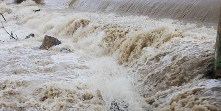 دبی آب رودخانه کرج 3 برابر سال گذشته است/ غرق شدن 4 نفر در یک ماه/ باز شدن سد کرج برای کنترل سیل های بهاره کار دست مردم داد!