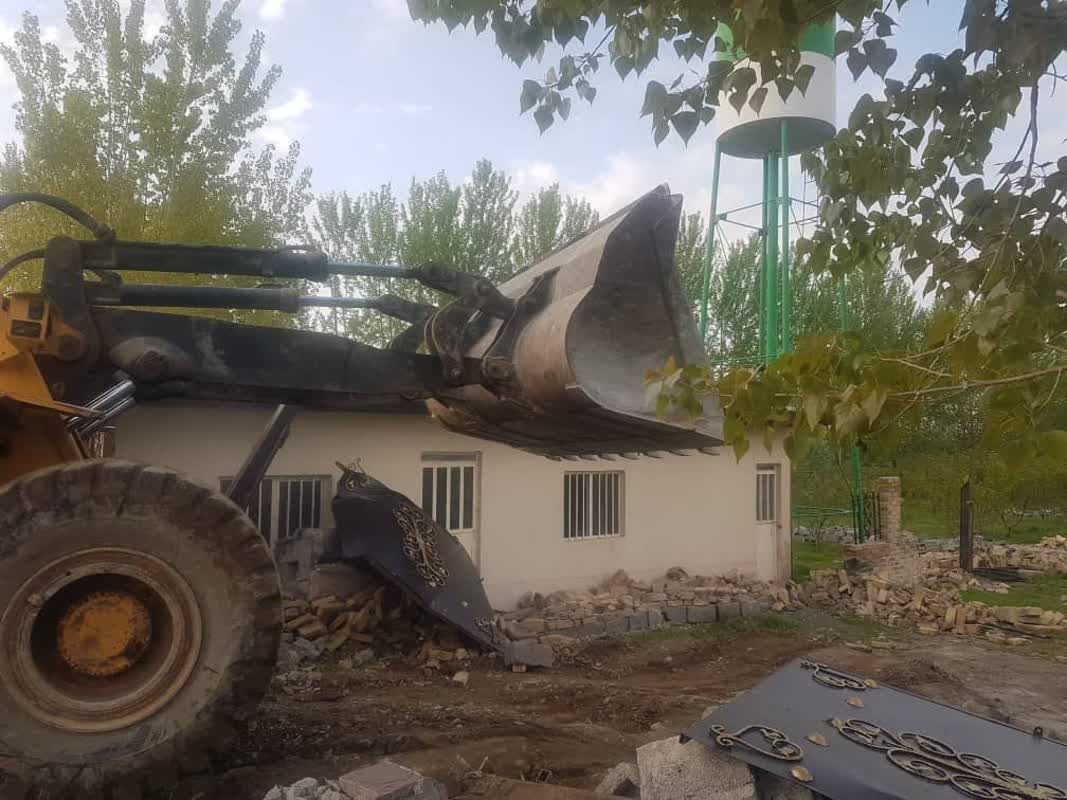 ۵۰ هکتار از اراضی زراعی در ساوجبلاغ رفع تصرف شد