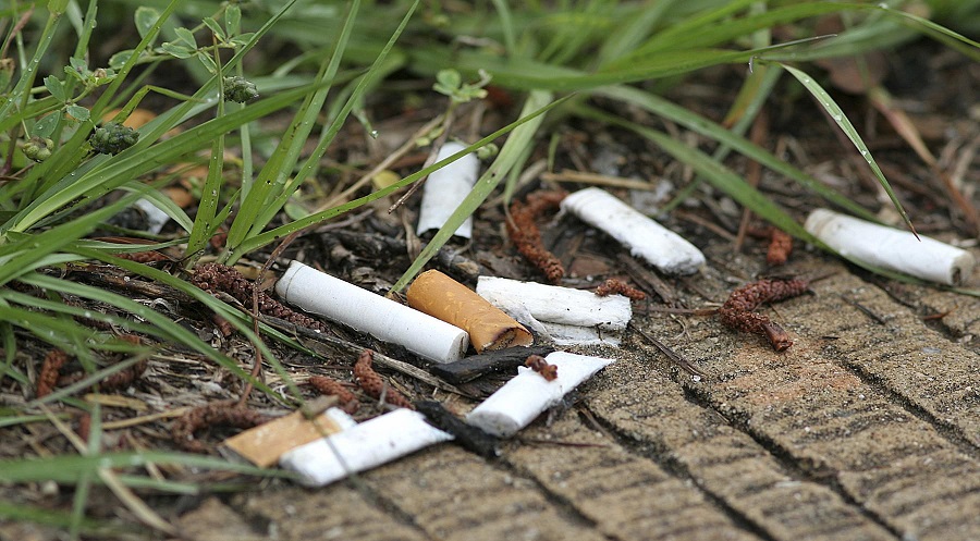 کرج برای اولین بار در کشور از ته سیگار بتن می سازد