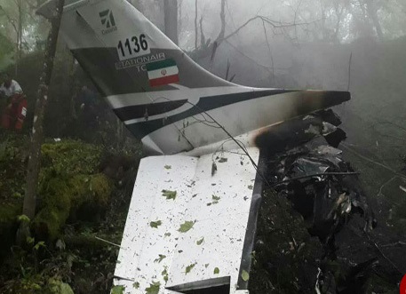 سقوط هواپیما در سلمانشهر/ دو سرنشین هواپیما به شهادت رسیدند