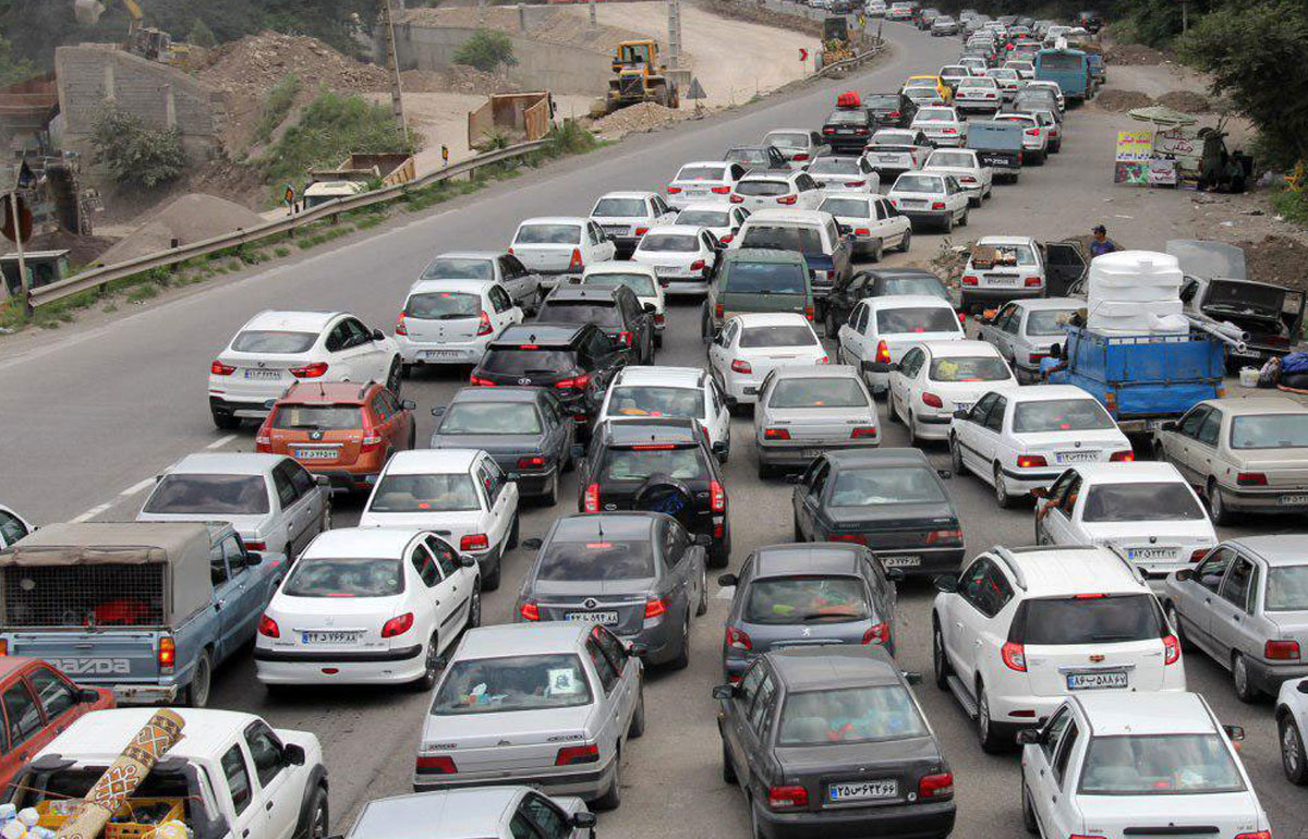 ترافیک سنگین در محور چالوس/ افزایش ترددهای برون شهری