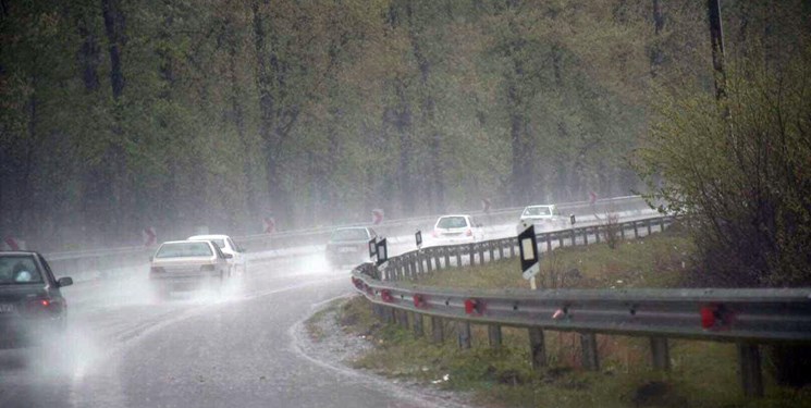 باران در جاده‌های 5 استان/ تردد روان در جاده‌های شمال