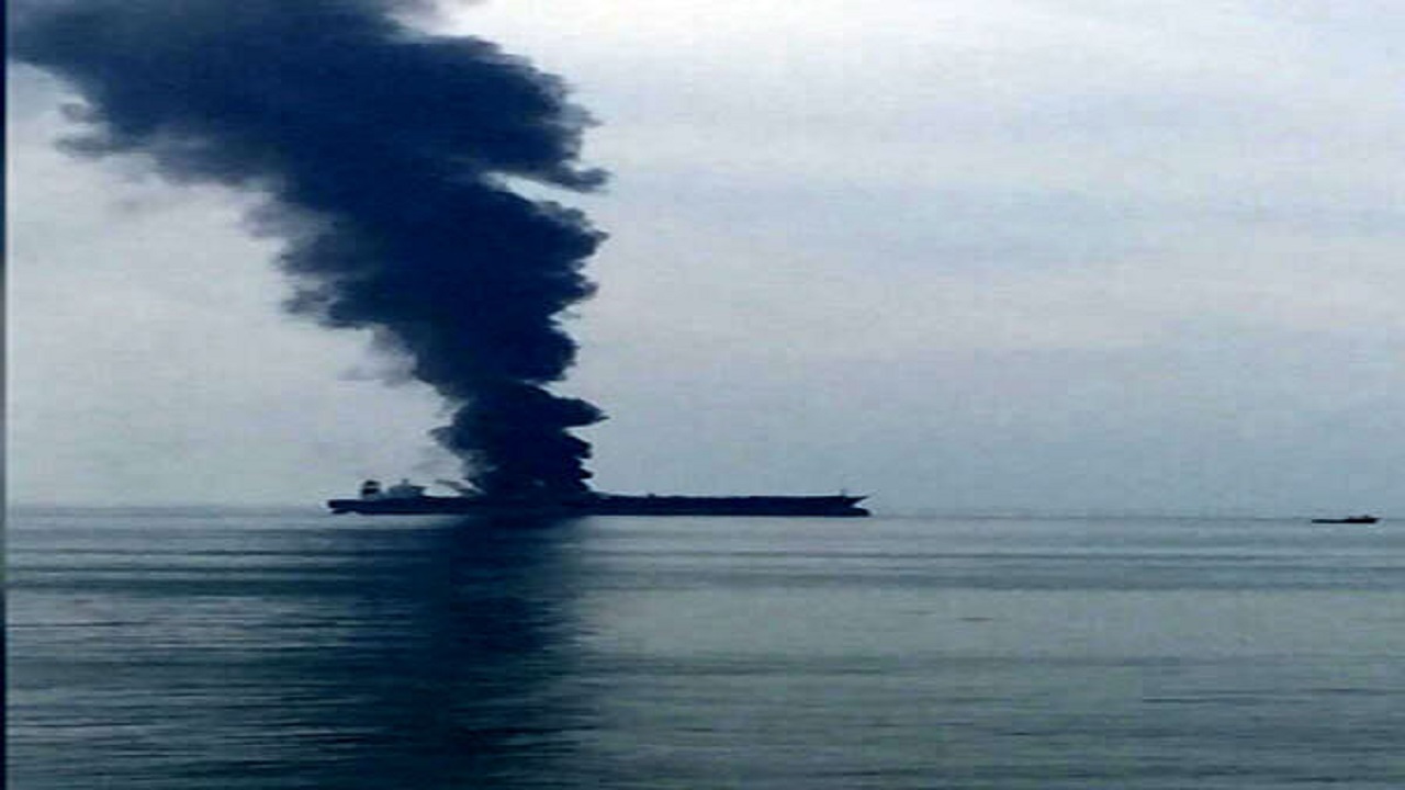انفجار نفتکش در نزدیکی سریلانکا