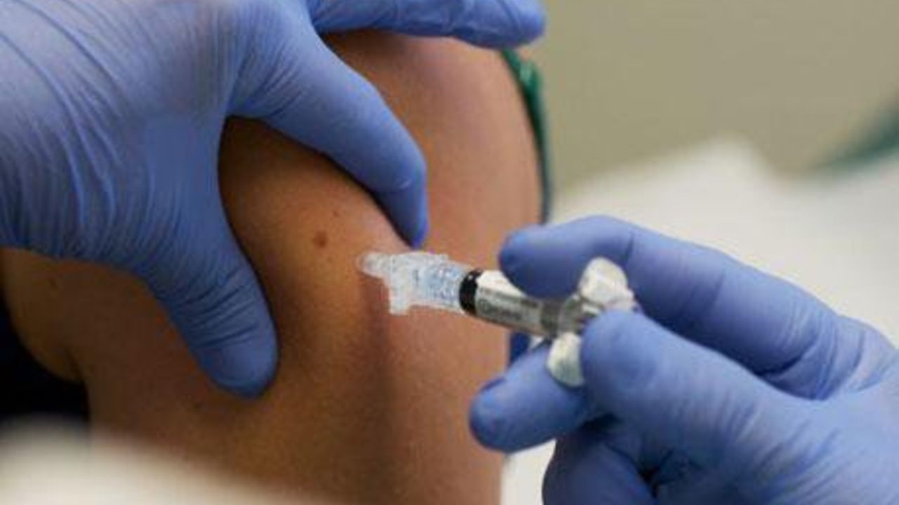 توزیع اولین محموله واکسن مننژیت/ تامین واکسن تا یک سال آینده