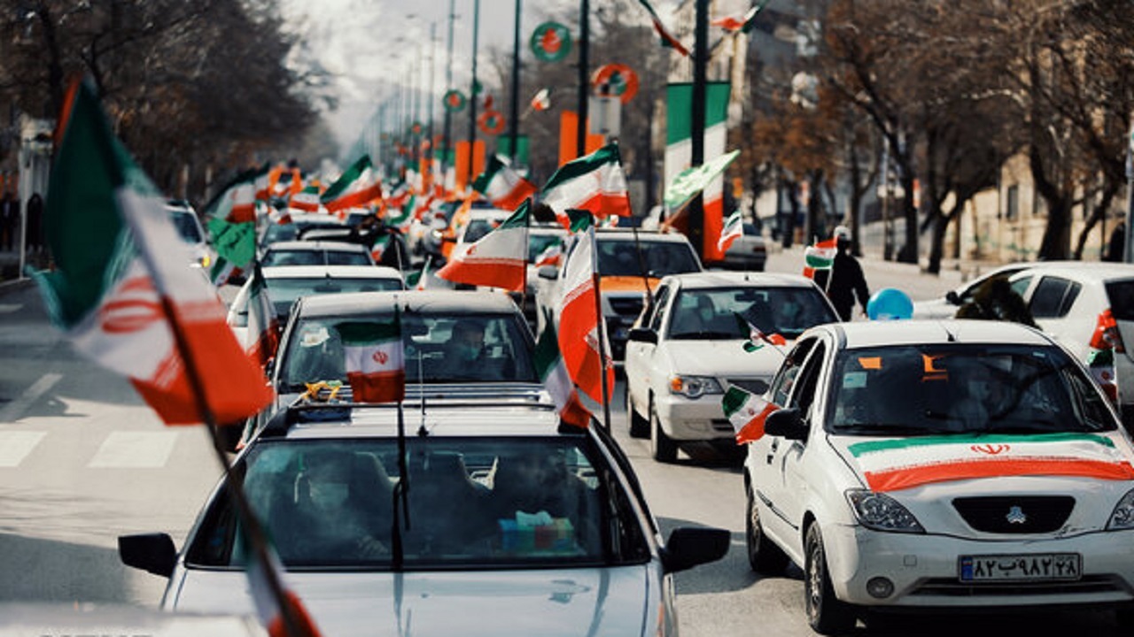 راهپیمایی خودرویی مردم استان البرز در ۲۲ بهمن + فیلم