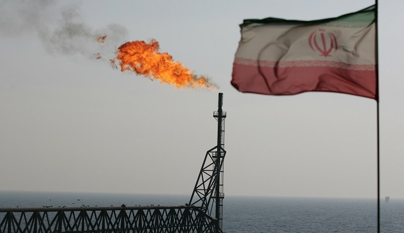 دیپلماسی نفتی در تحریم مولفه قدرت ایران در مذاکرات وین است/ آمریکا و اروپا با بحران سوخت مقابل دست برتر خاورمیانه سر خم کردند