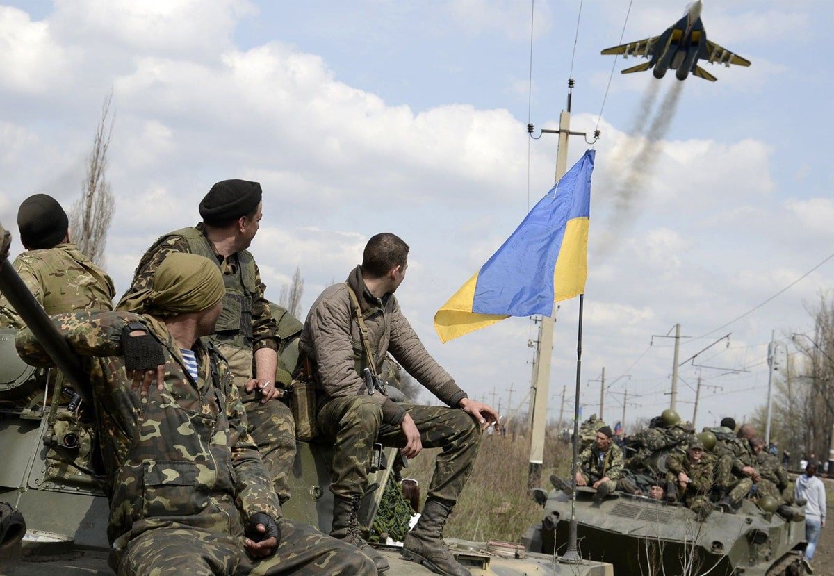 اوکراین؛ آینه عبرت برای غربگرایانی که به دنبال تضعیف توان دفاعی کشور بودند/ سقوط اعتبار و هژمونی استکبار