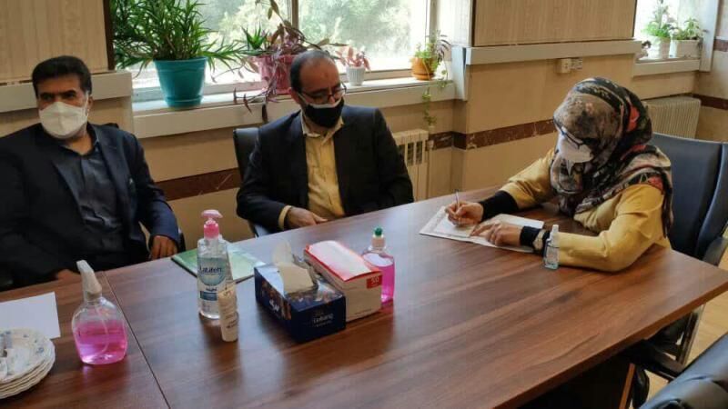معلم البرزی اندوخته مالی خود را به مدرسه سازی اهدا کرد