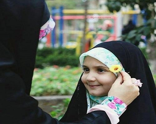 حجاب؛ مهمترین عرصه دشمنی غرب با زن مسلمان است
