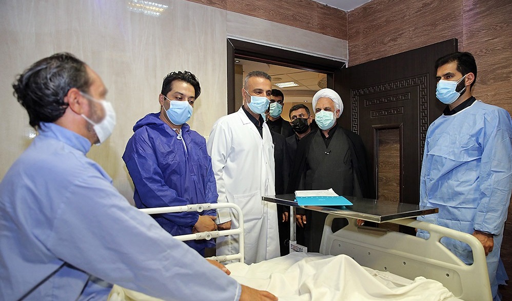 بیمارستان ۲۲۰ تخت خوابی امام خمینی (ره) کرج؛ از کما تا احیاء/ همت قوه قضائیه ۲۵۸ پرسنل بیکار شده را به مدار درمان برگرداند