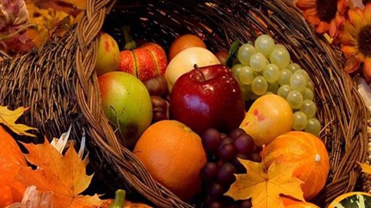 بخور و نخورهای فصل پاییز؛ از شربت لیمو و عسل تا میوه‌های ترش
