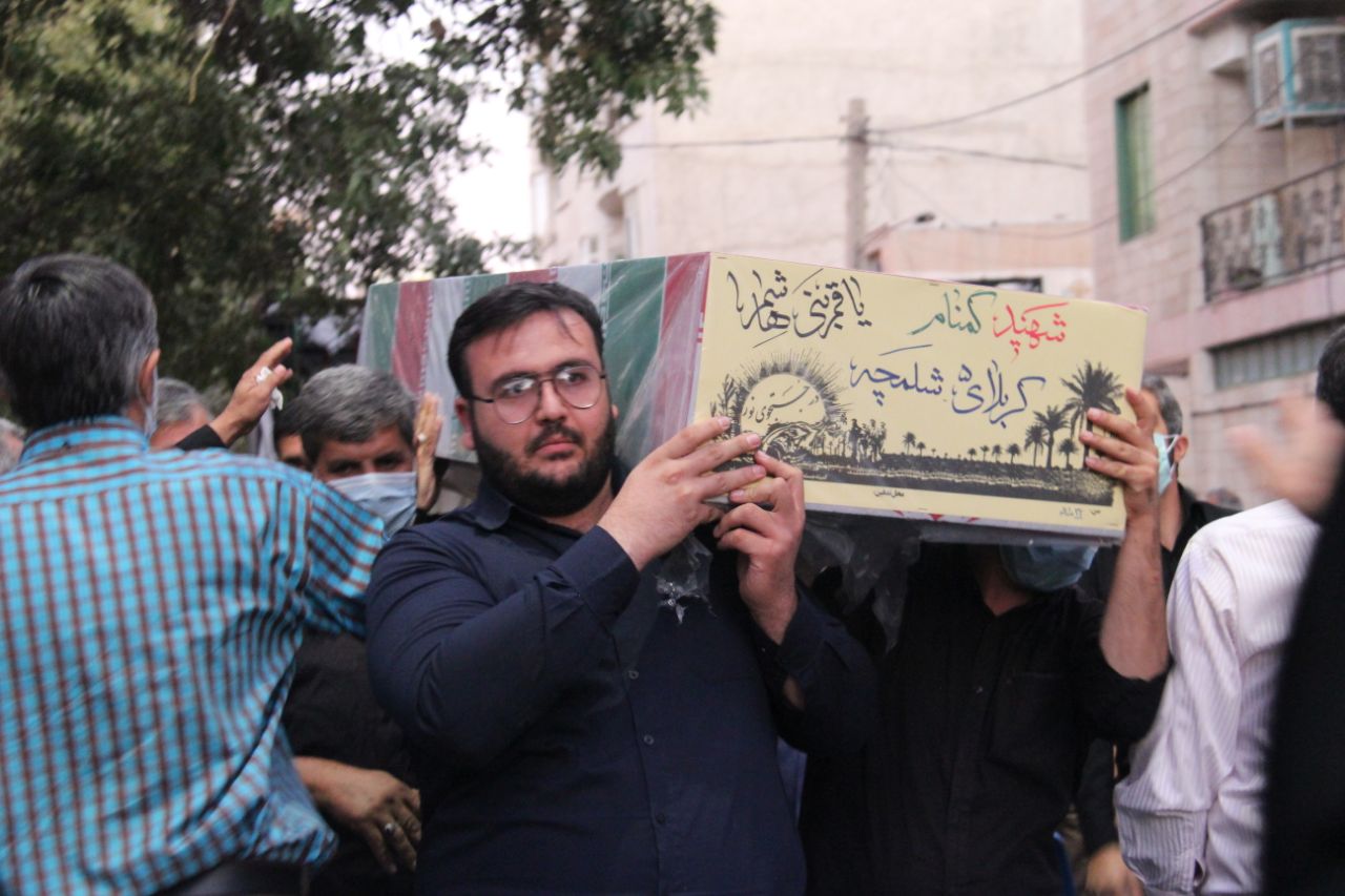 گرامیداشت هفته دفاع مقدس و تشییع شهید گمنام در مرکز شهر هشتگرد+تصاویر