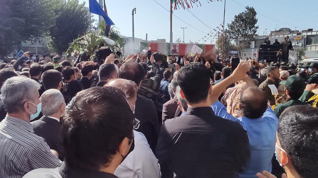 مراسم تشییع شهدای حادثه مرکز تحقیقات سپاه در فردیس برگزار شد + تصاویر