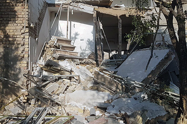 انفجار یک واحد مسکونی در مهرشهر کرج + فیلم