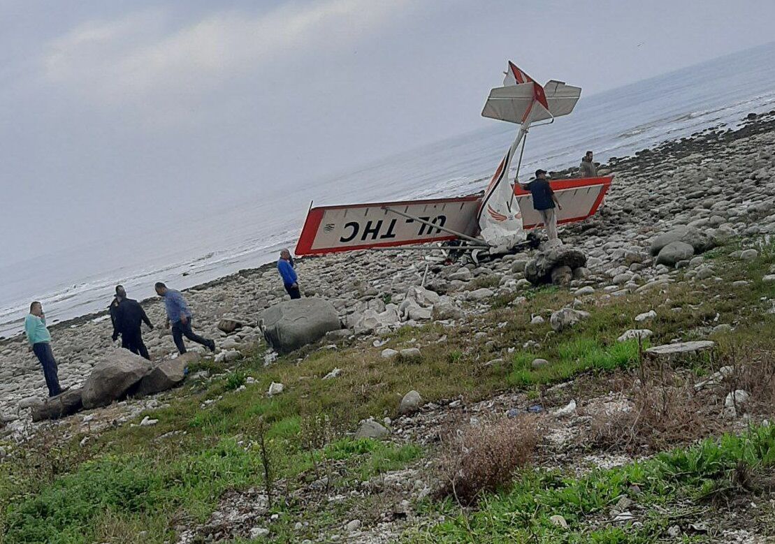 یک دستگاه هواپیمای تفریحی در رامسر سقوط کرد