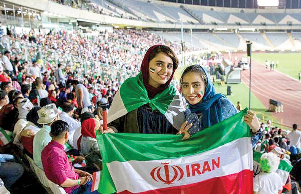 طرح سوال از وزرای کشور و وزش درباره اتفاقات ورزشگاه مشهد