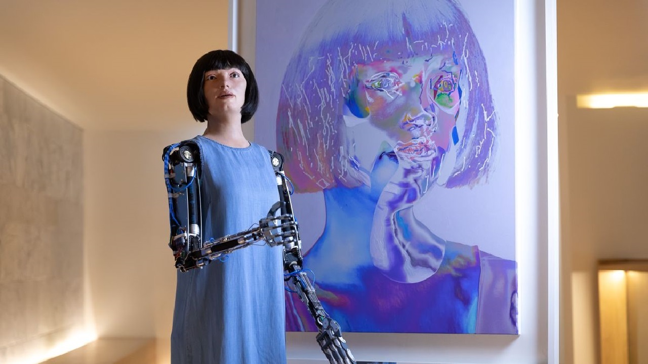 با اولین ربات نقاش جهان بیشتر آشنا شوید