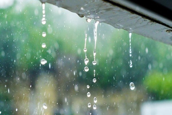 تداوم بارش باران تا اواسط هفته/کاهش دما تا ۱۲ درجه