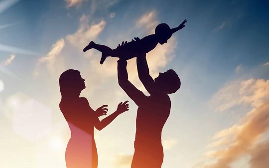 بچه دار شدن اولِ زندگی «دست و پا گیر» است؟