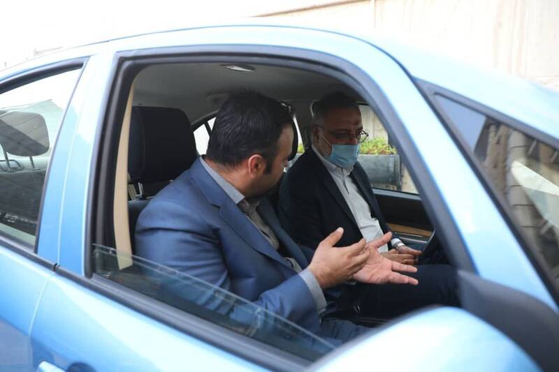 بازدید شهردار تهران از خودروی برقی ایرانی + عکس
