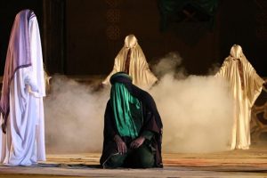 اجرای نمایش مذهبی پدر خاک با حضور ۷۰ هنرمند در کمالشهر