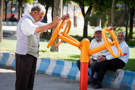 ۸۸؛ رتبه توانمندی سالمندانِ ایران/ تنها ۳۴ درصد سالمندان «شاغل» اند
