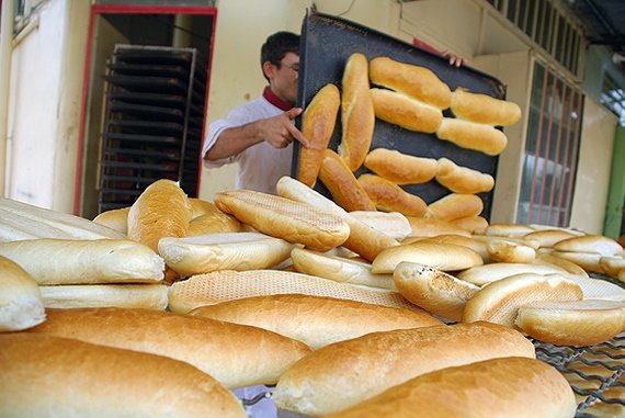 افزایش قیمت نان فانتزی تنور سودجویی نانوایی های البرز را داغ کرد/ پای ۵۳ واحد صنفی متخلف به تعزیرات حکومتی باز شد