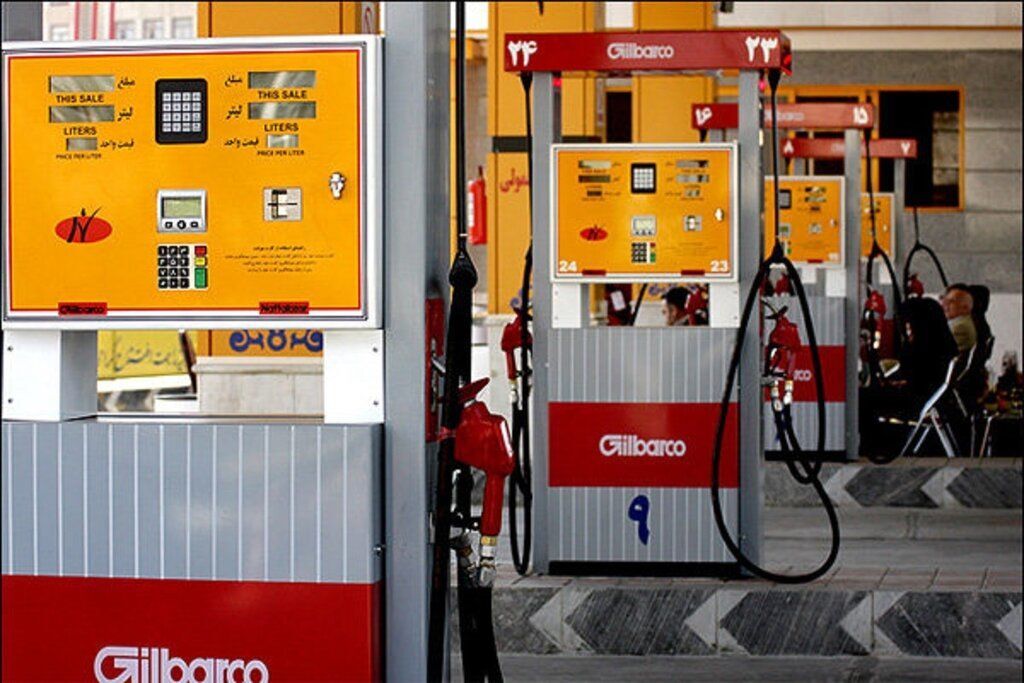 سهمیه‌ بندی و افزایش قیمت بنزین در دستور کار مجلس و دولت نیست