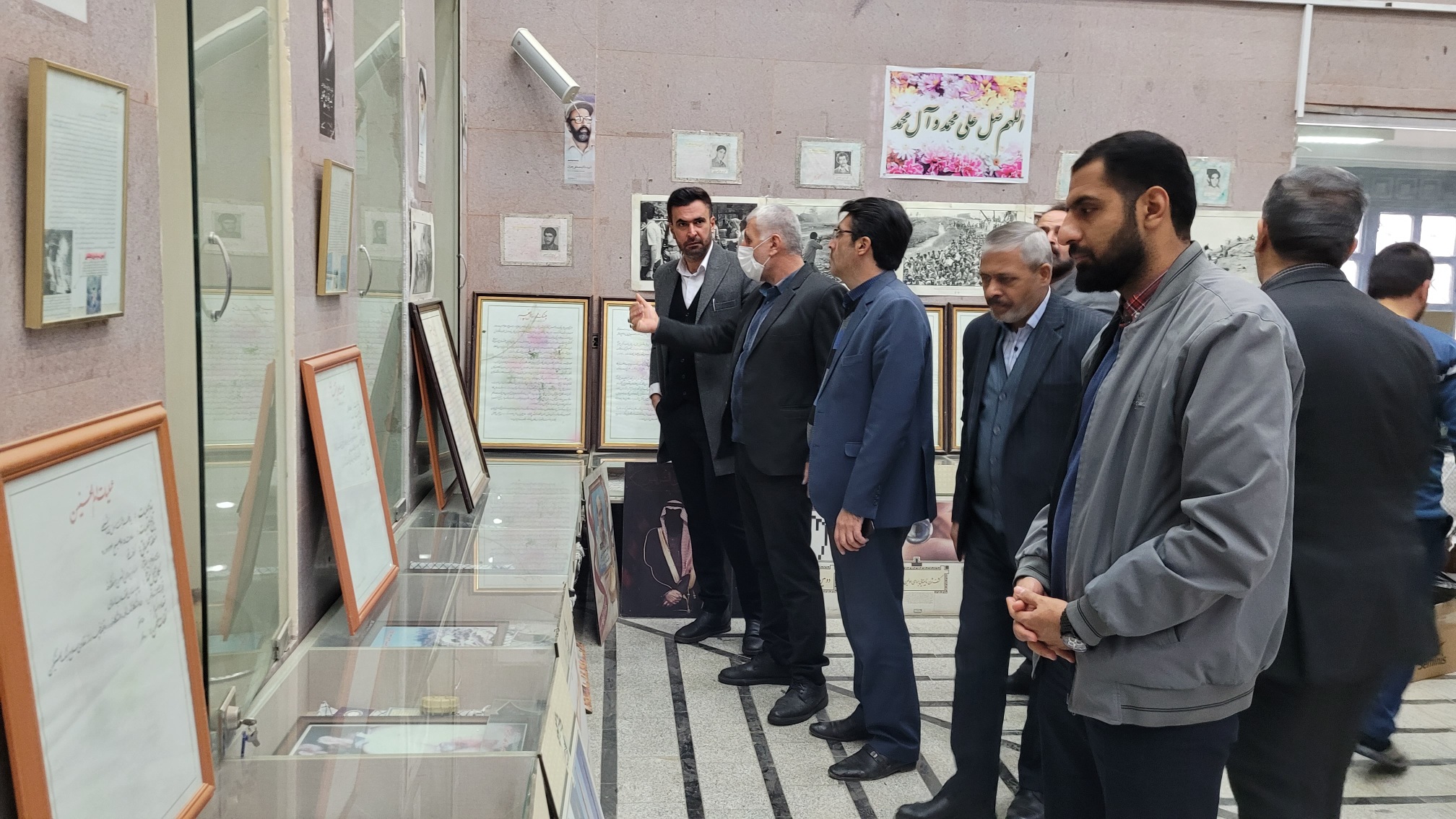 بازدید مدیریت شهری هشتگرد از موزه شهدای این شهر