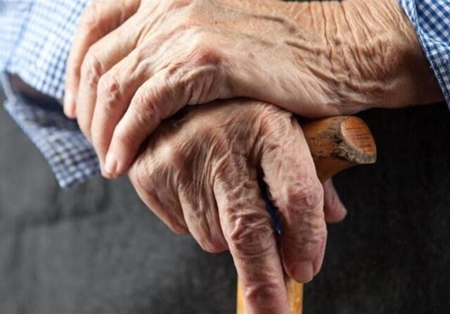 روند افزایشی جمعیت سالمندی در کشور/ ضرورت پوشش بیمه‌ ای