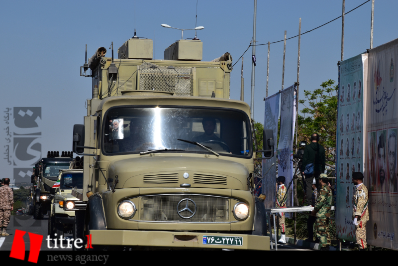 مراسم رژه روز ارتش همزمان با سراسر کشور در کرج برگزار شد + تصاویر